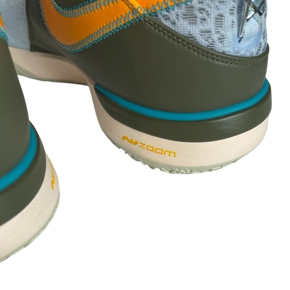 Athletic_Shoes